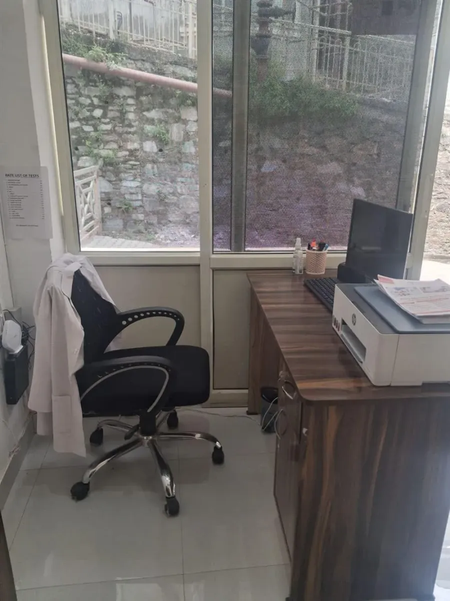 Theog Clinic interior